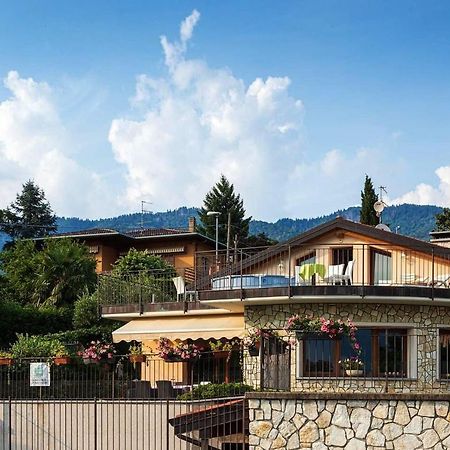 Il Sasso Bianco Bb Leilighet Comerio Eksteriør bilde